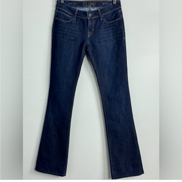 DL1961 Cindy Slim Bootcut in Sonic - Picture 2 of 10